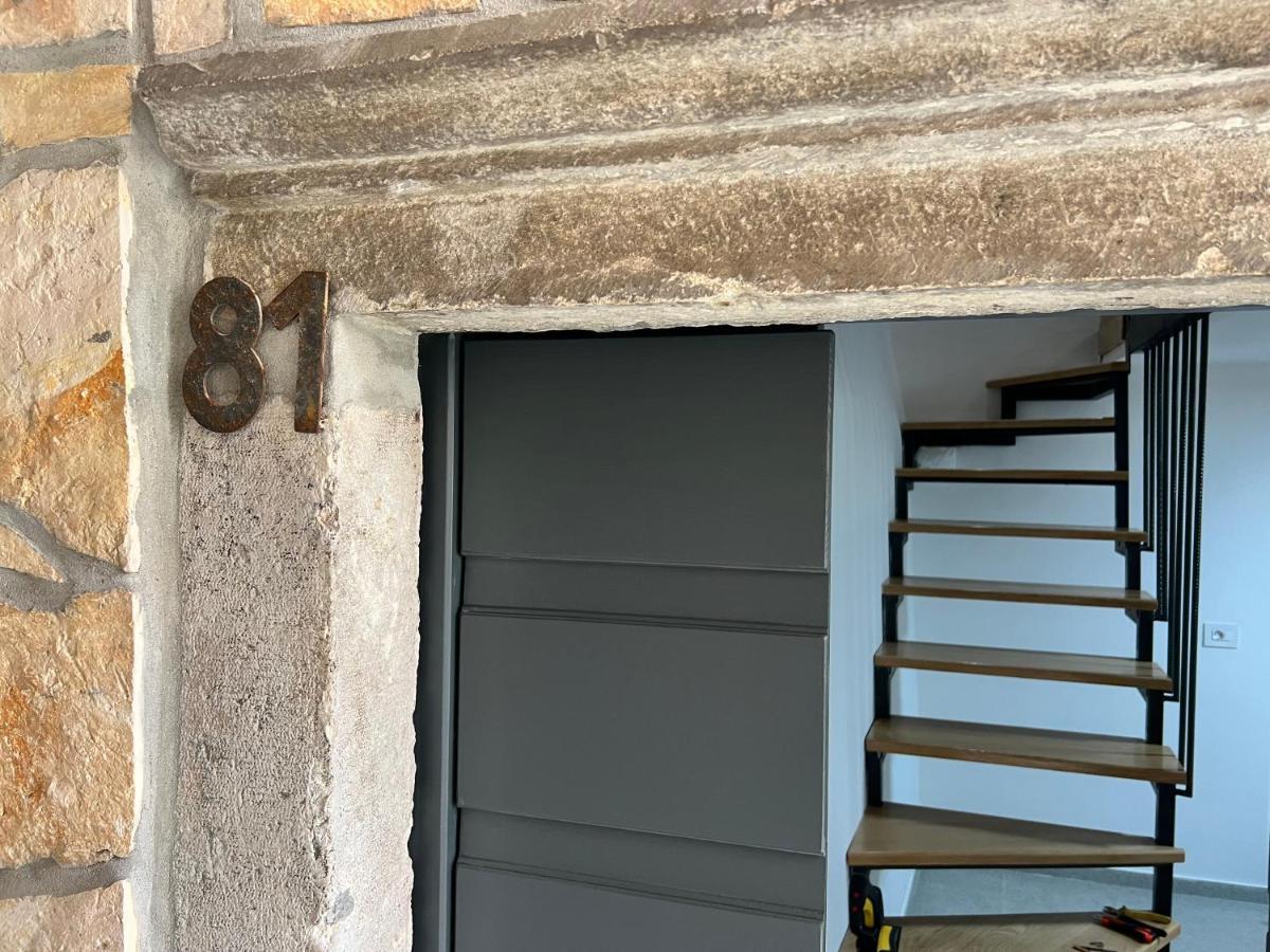 Seayou!***Charming 1-Bedroom Rental Unit In The Old City Center Of Cres Exterior foto