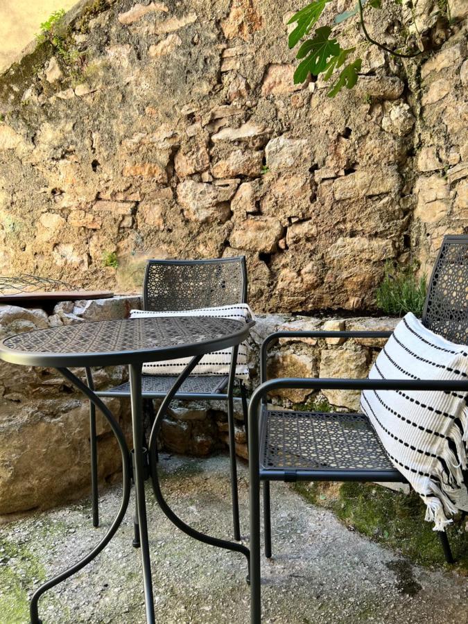 Seayou!***Charming 1-Bedroom Rental Unit In The Old City Center Of Cres Exterior foto