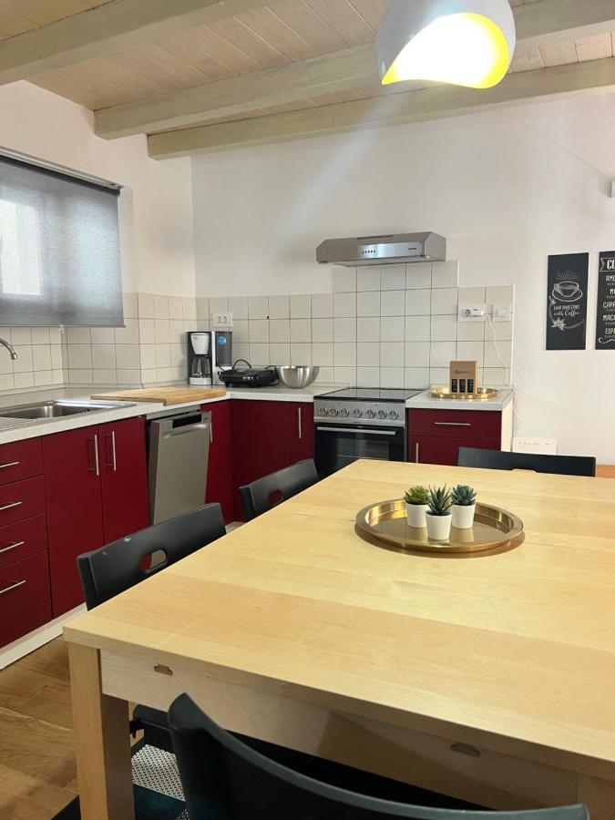 Seayou!***Charming 1-Bedroom Rental Unit In The Old City Center Of Cres Exterior foto
